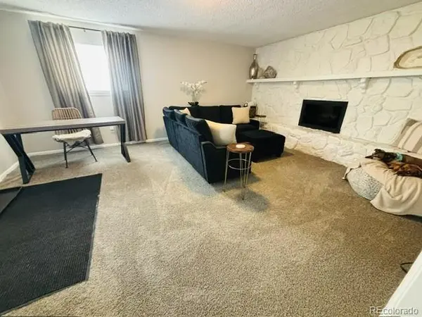 822 Geneva ST, Aurora, CO 80010