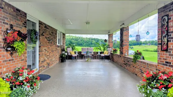 165 Unaka Drive, Mosheim, TN 37818