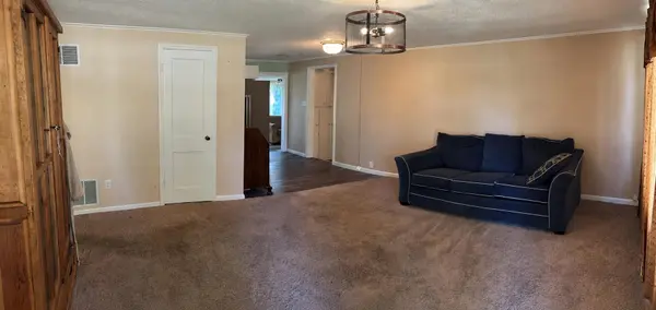 307 Lake Rd, Olpe, KS 66865