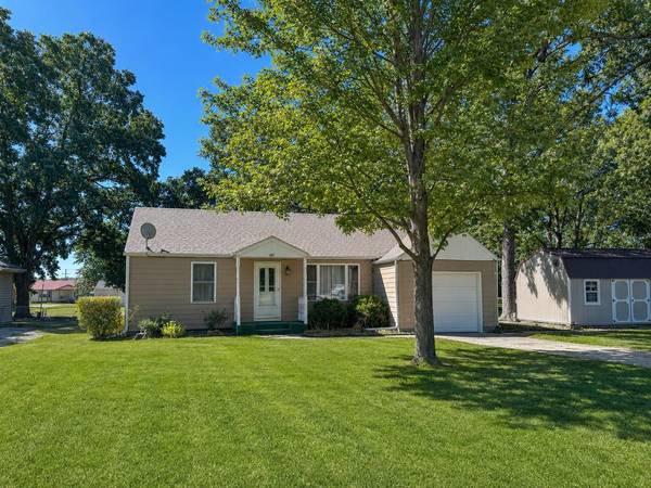 307 Lake Rd, Olpe, KS 66865