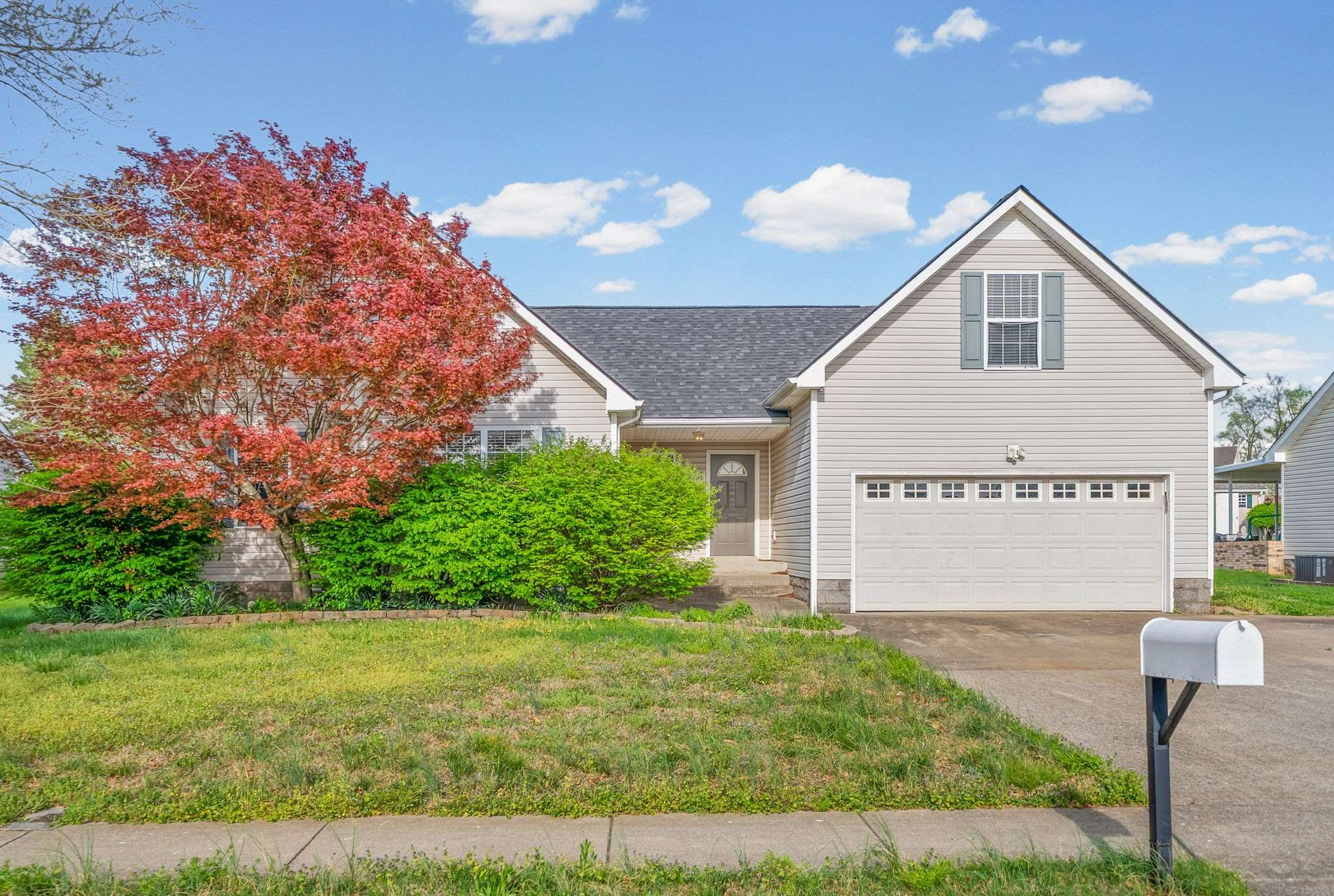 1165 Snoopy Dr, Clarksville, TN 37040