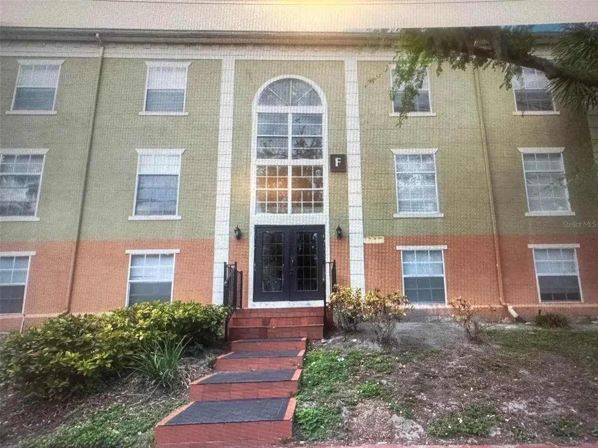 4007 VERSAILLES DR #4007F, Orlando, FL 32808