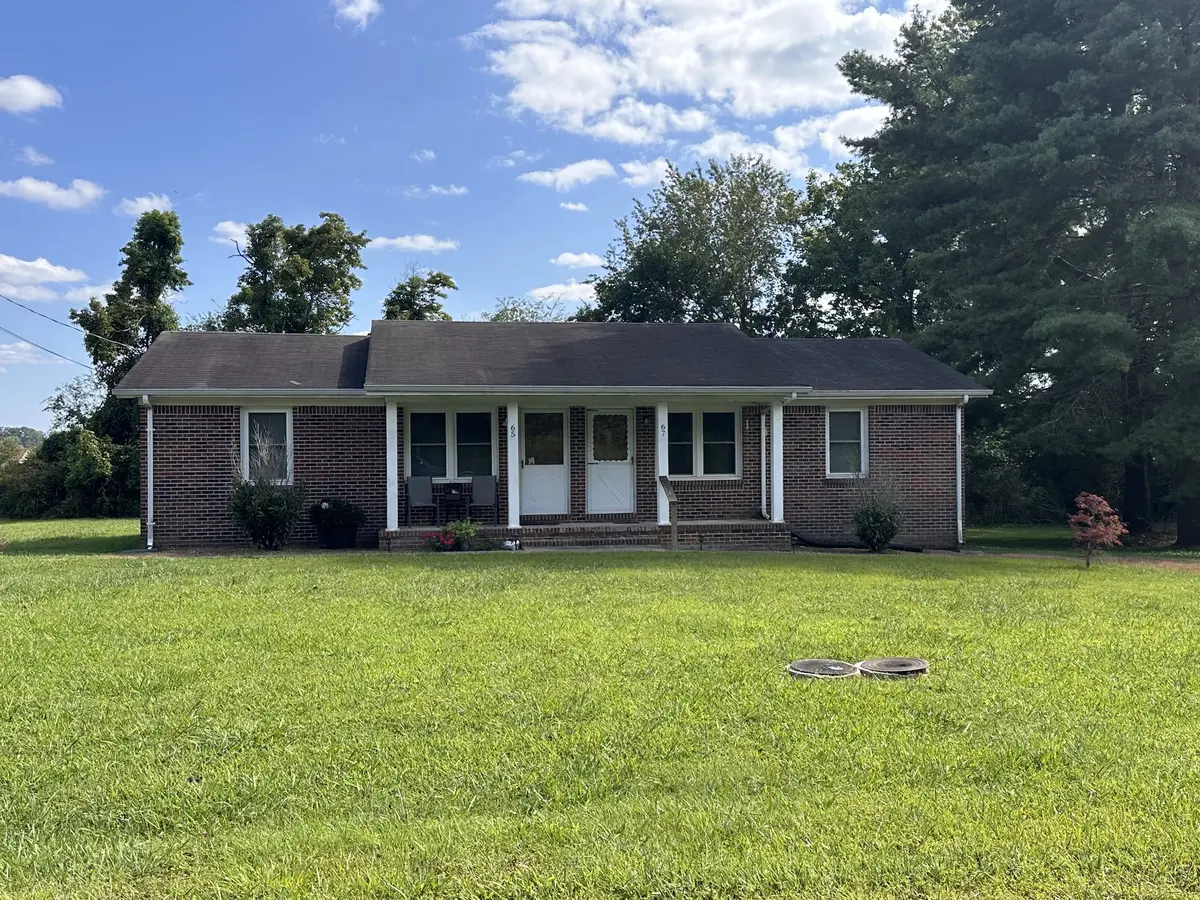 65 Sun Valley Dr, Mcminnville, TN 37110