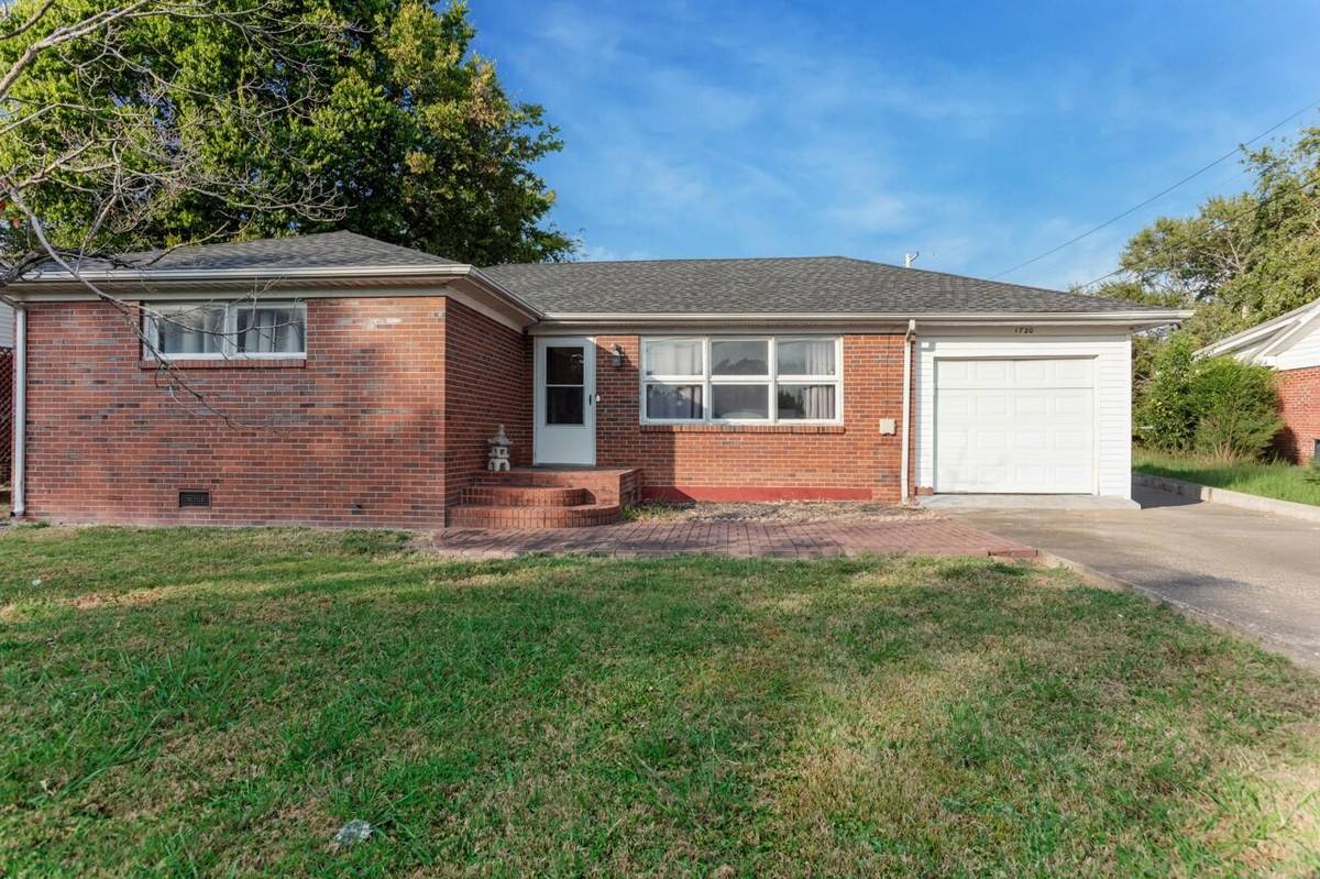 1720 Calvin Dr, Hopkinsville, KY 42240