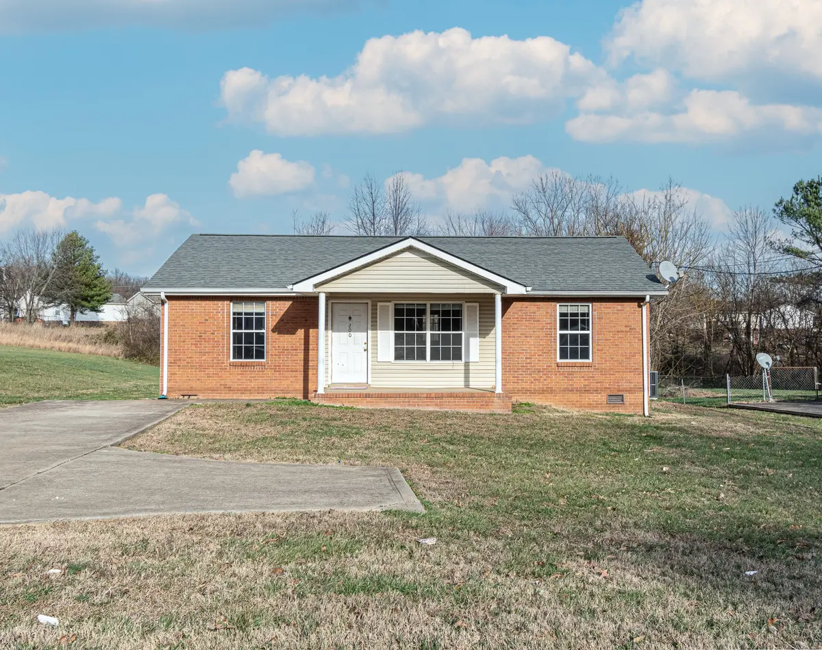 200 Hugh Hunter Rd, Oak Grove, KY 42262