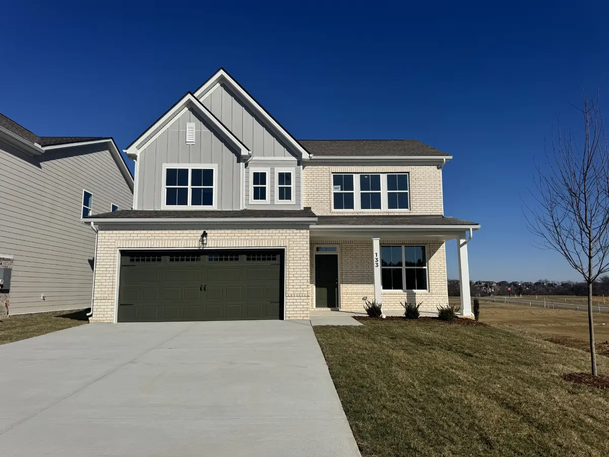 136 Dahlia Dr, La Vergne, TN 37086