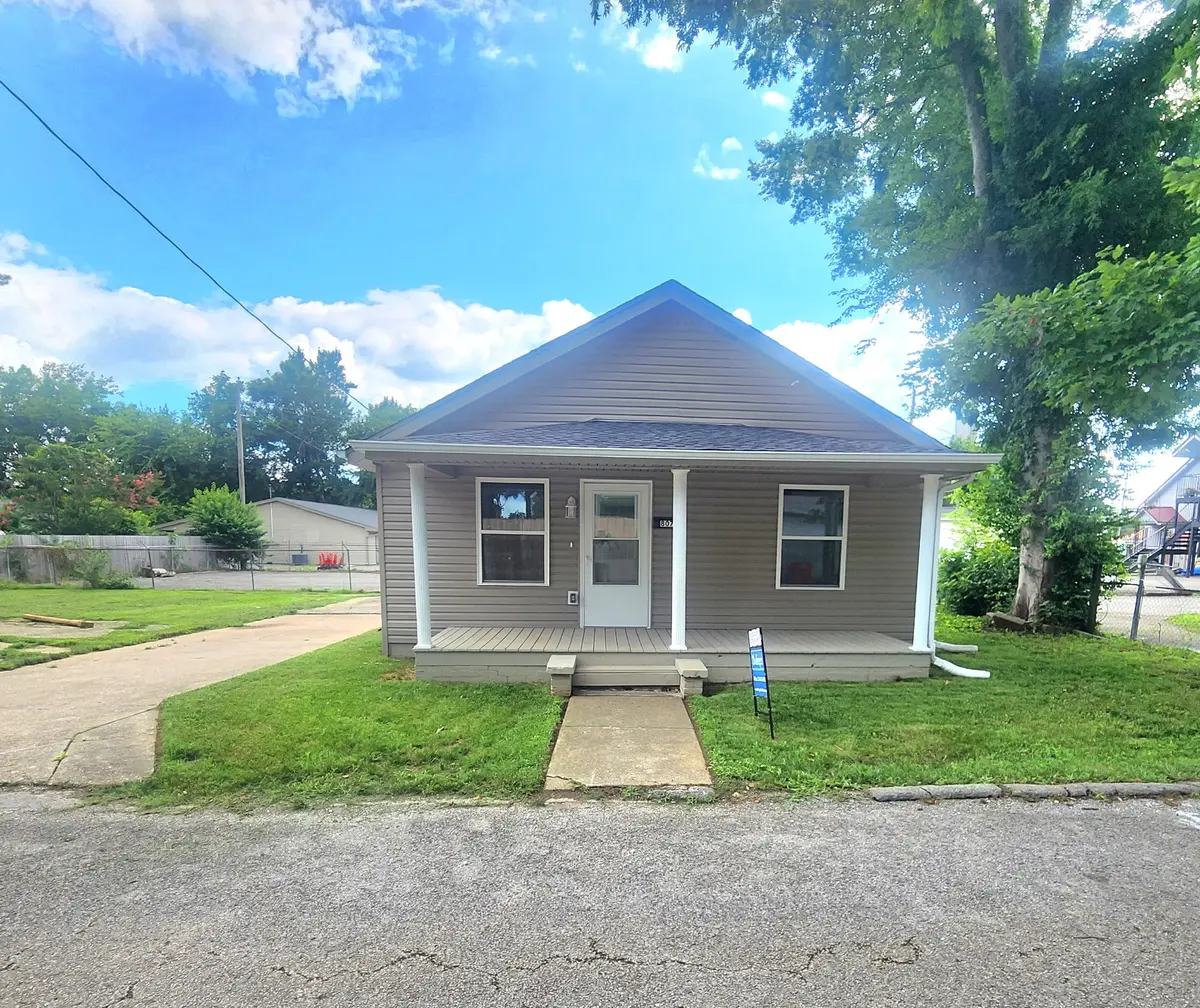 807 Maple Ct, Hopkinsville, KY 42240