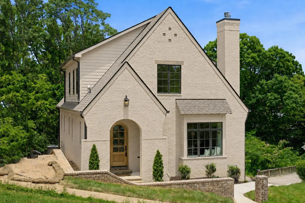 1037 Garnett Avenue, Chattanooga, TN 37405