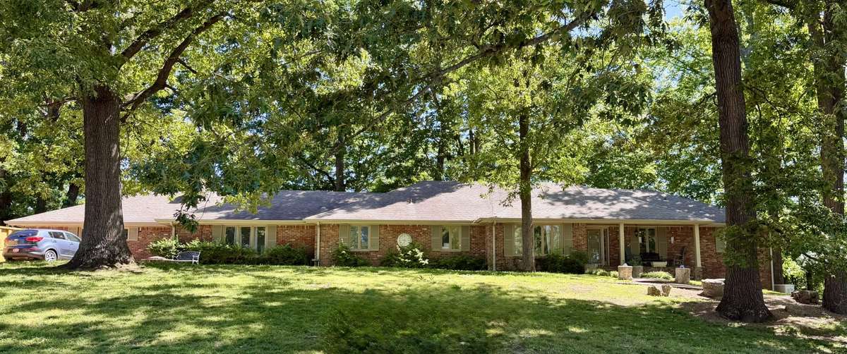 329 Fairway Drive, Clarksville, TN 37043