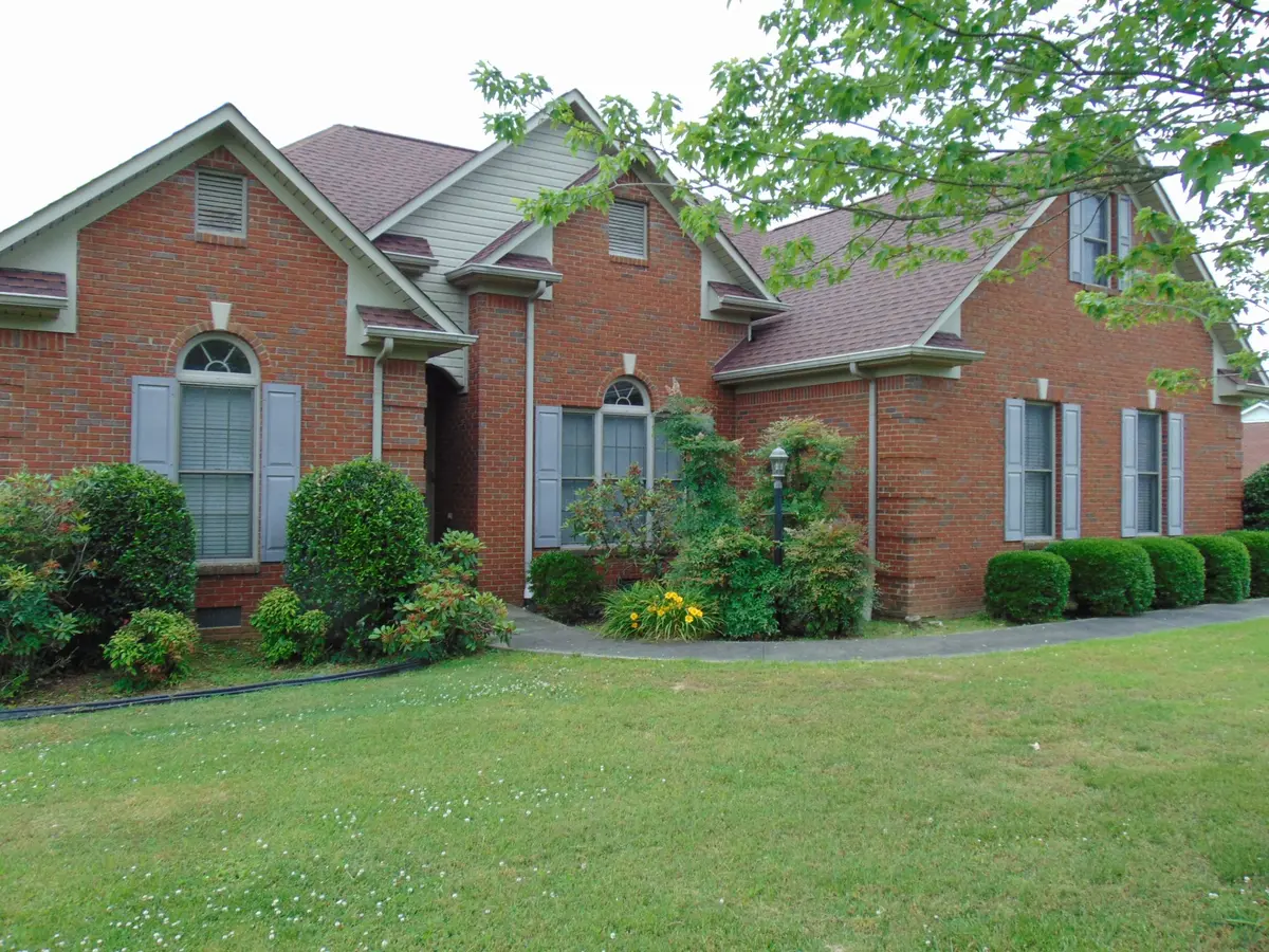 17 Eastridge Rd, Fayetteville, TN 37334