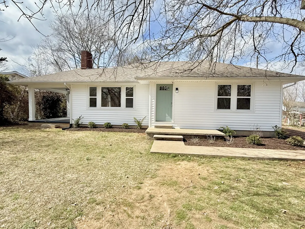 2711 Kenwood Dr, Hopkinsville, KY 42240
