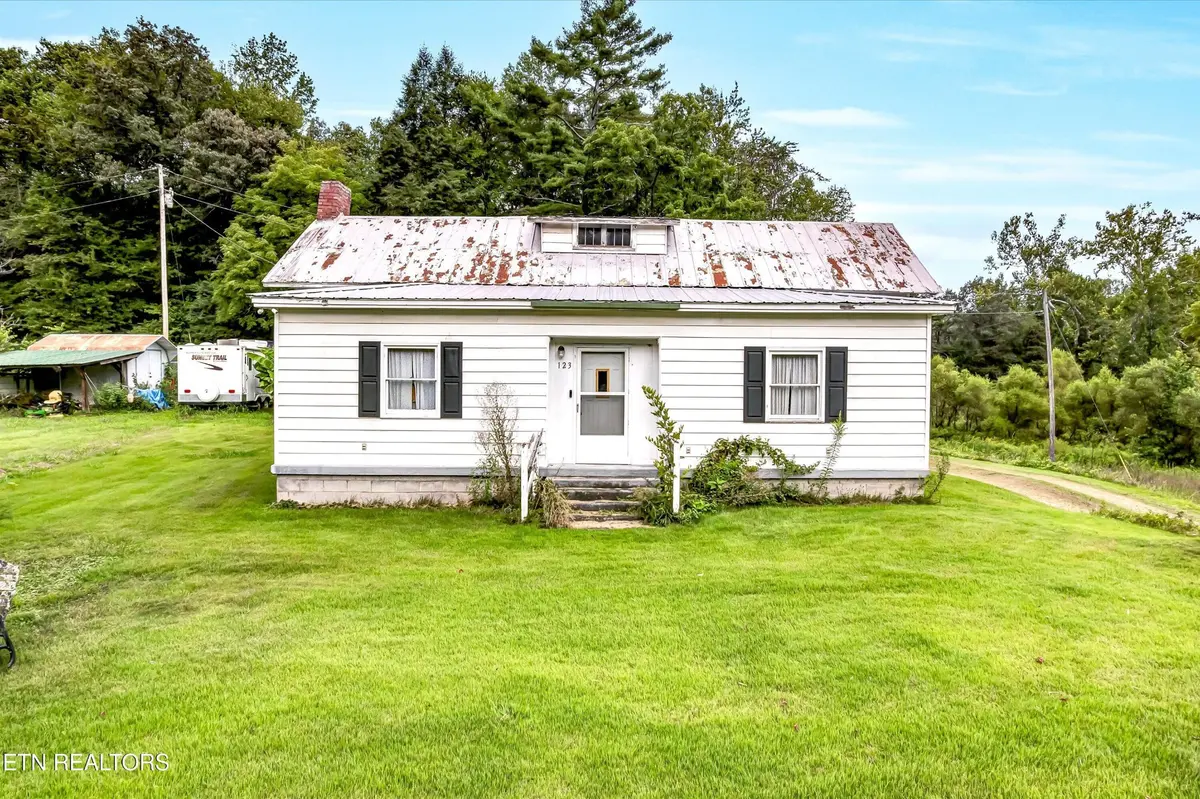 123 Sexton Lane, Clinton, TN 37716
