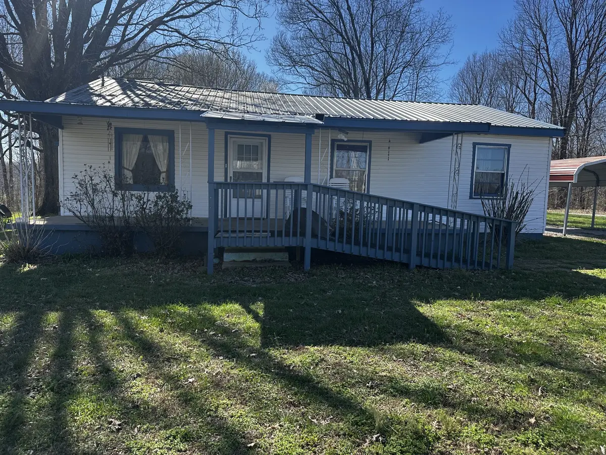 455 Eagle Factory Rd, Lawrenceburg, TN 38464