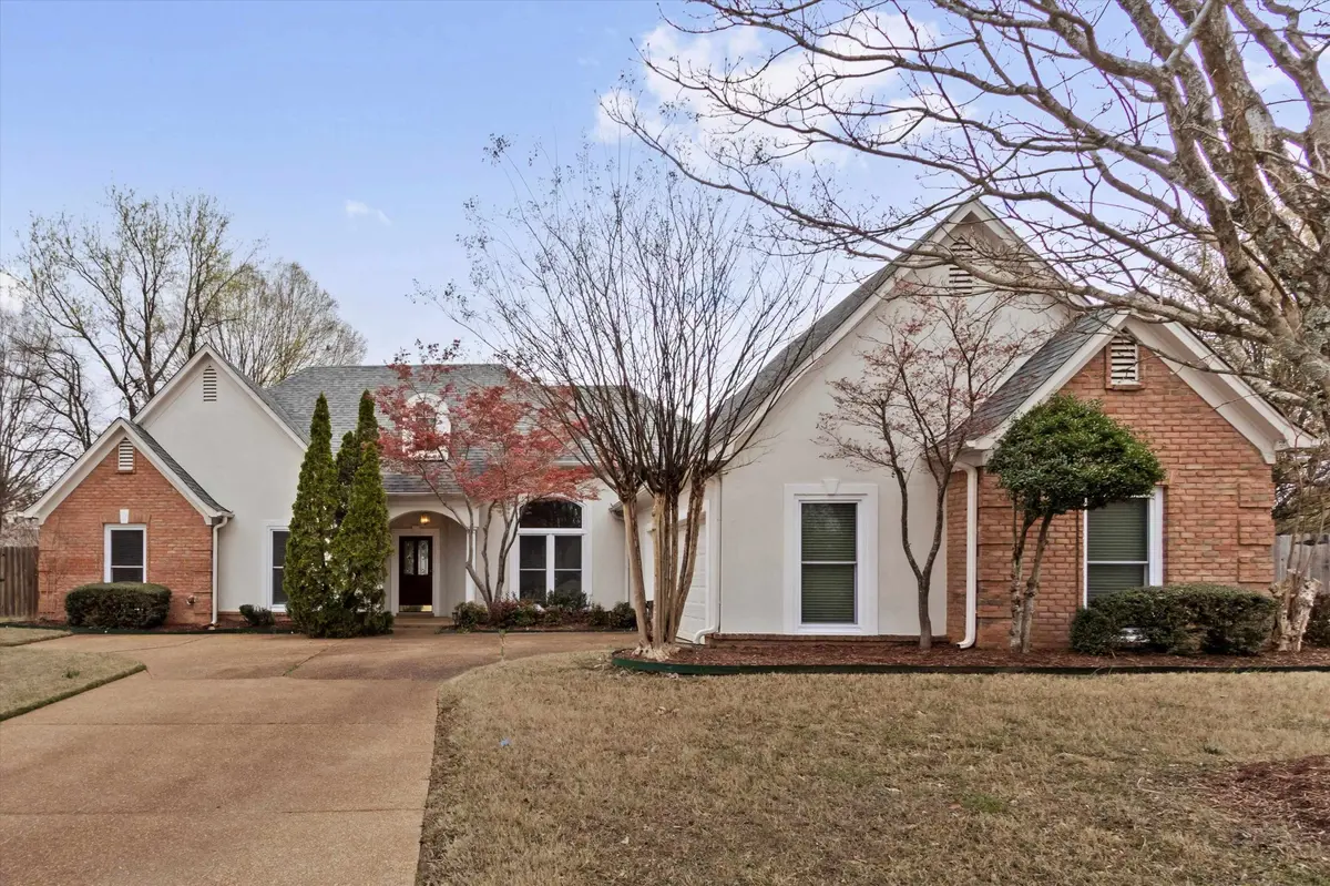 8863 TOTH CV, Cordova, TN 38016