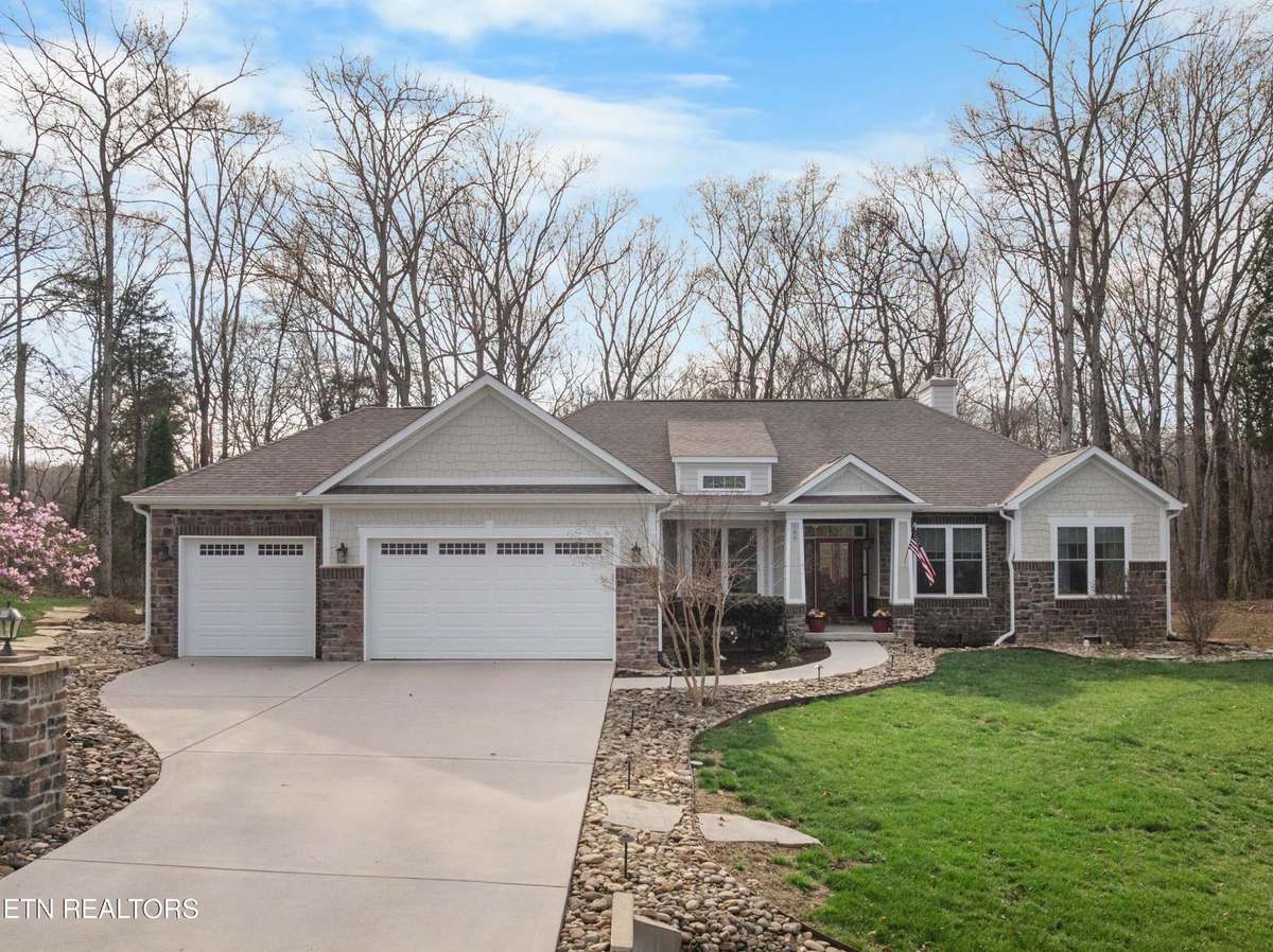 180 E Shore Drive, Rockwood, TN 37854
