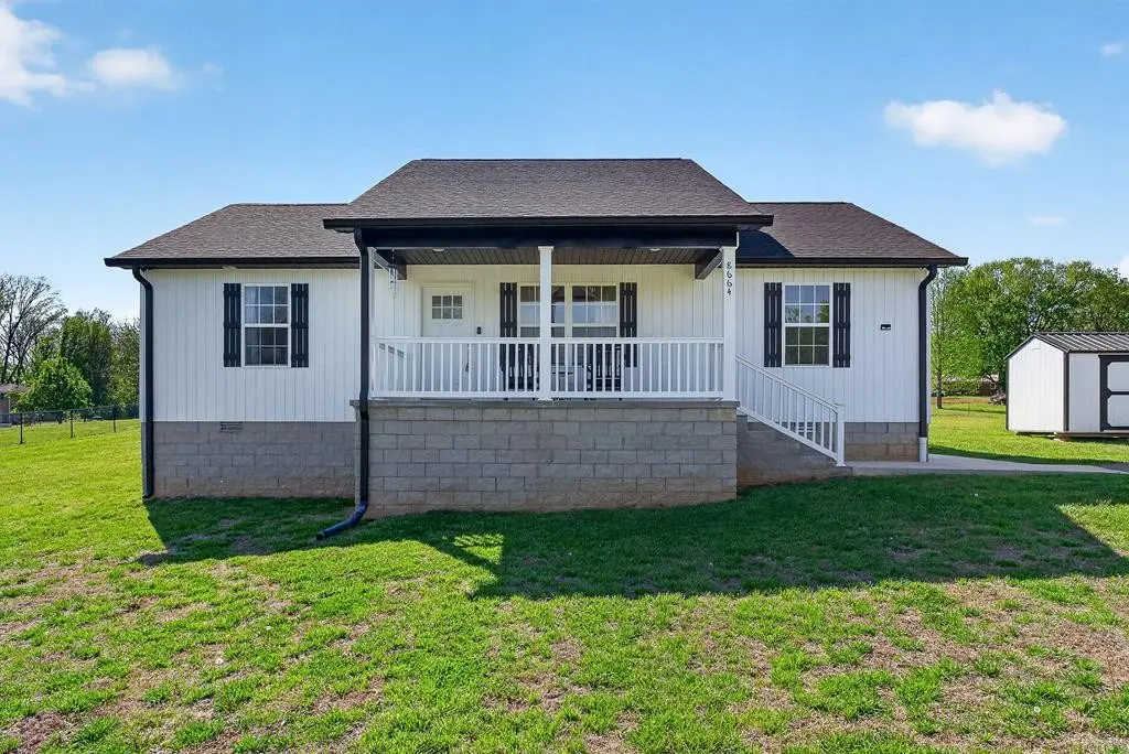 8664 Old Kentucky Rd, Sparta, TN 38583