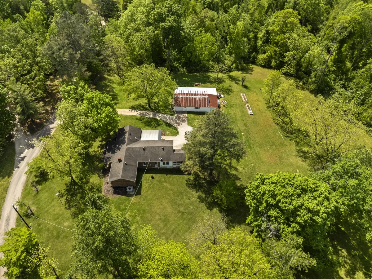 444 Cooley Rd, Waverly, TN 37185