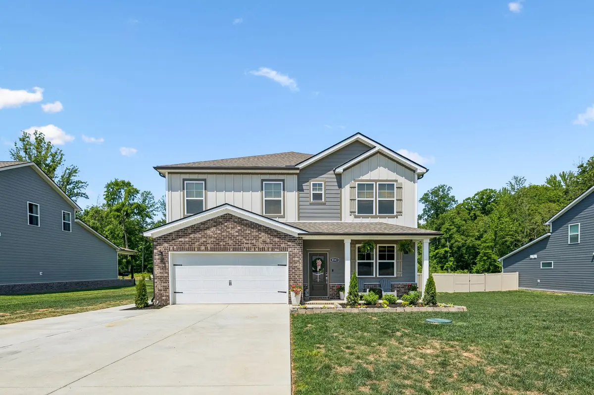 8583 Turnbull Dr, Pleasant View, TN 37146