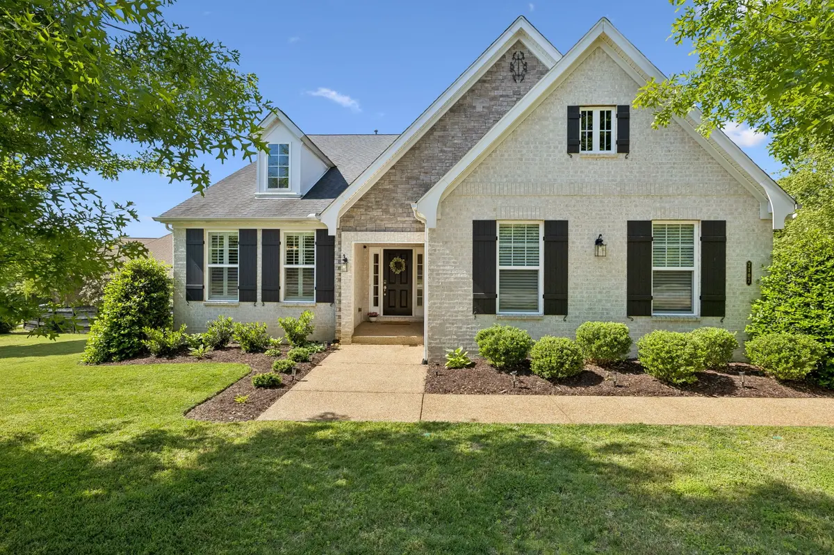 7107 Triple Crown Ln, Fairview, TN 37062