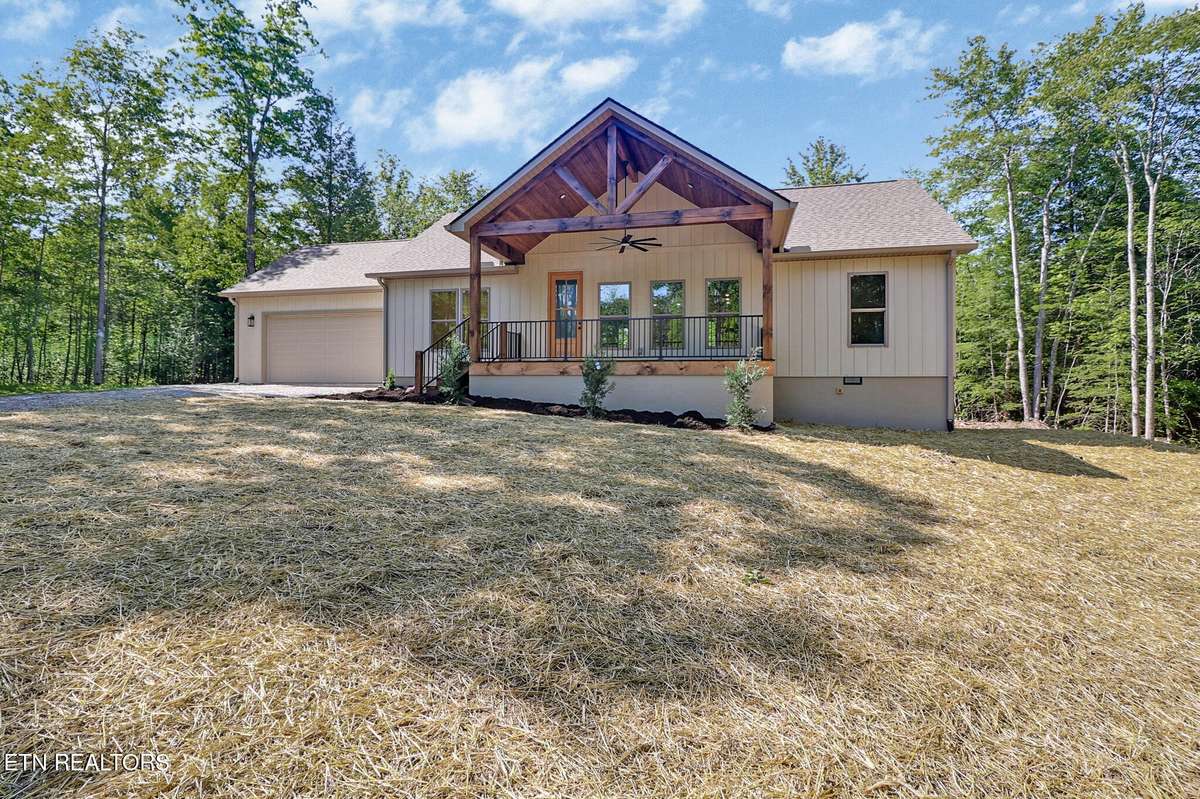 210 Creekview Court, Jamestown, TN 38556