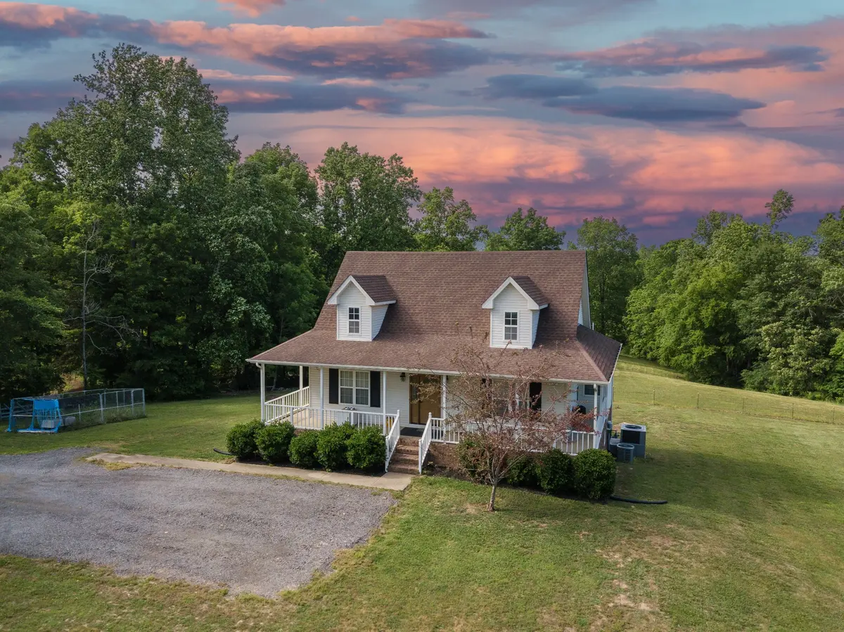225 Sherman Road, Charlotte, TN 37036