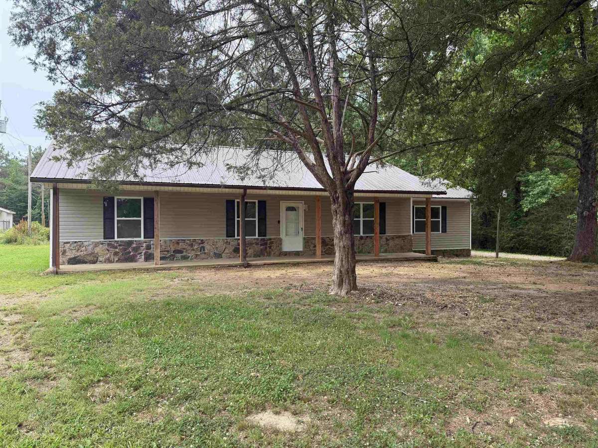 15 BROOKWOOD LOOP, Adamsville, TN 38310