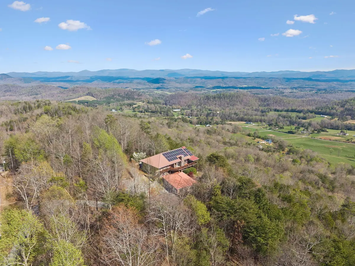 348 Laurel Mountain Road, Madisonville, TN 37354