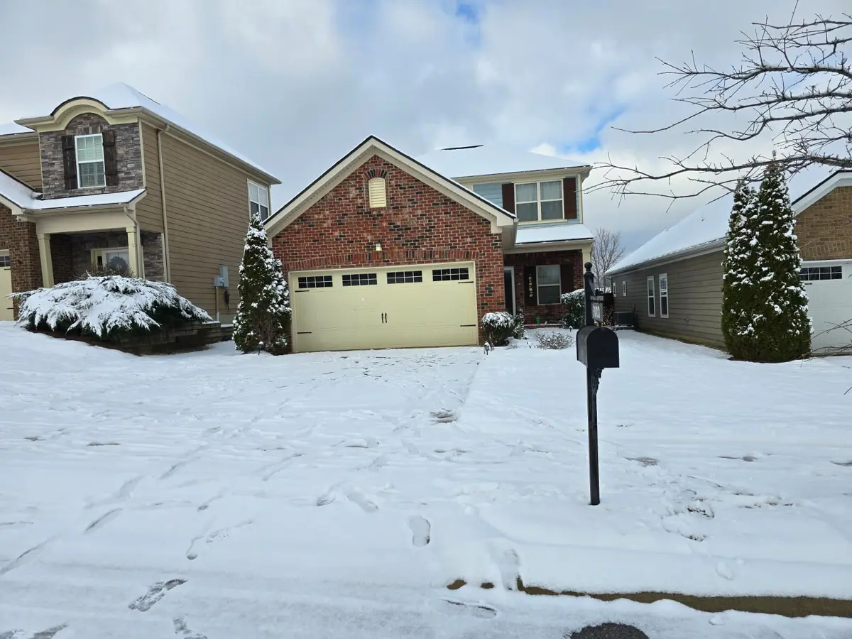 5003 Hemlock Ct, Spring Hill, TN 37174