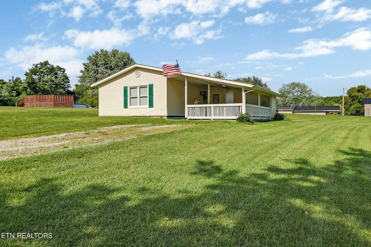 1019 Lincoln Rd, Jamestown, TN 38556