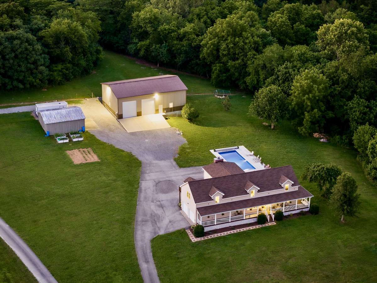 4045 Lower Helton Rd, Alexandria, TN 37012