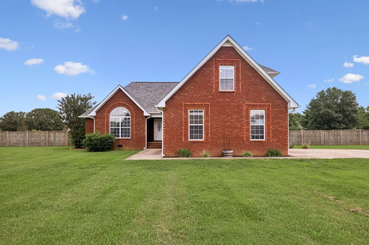 1991 Young Ln, Chapel Hill, TN 37034