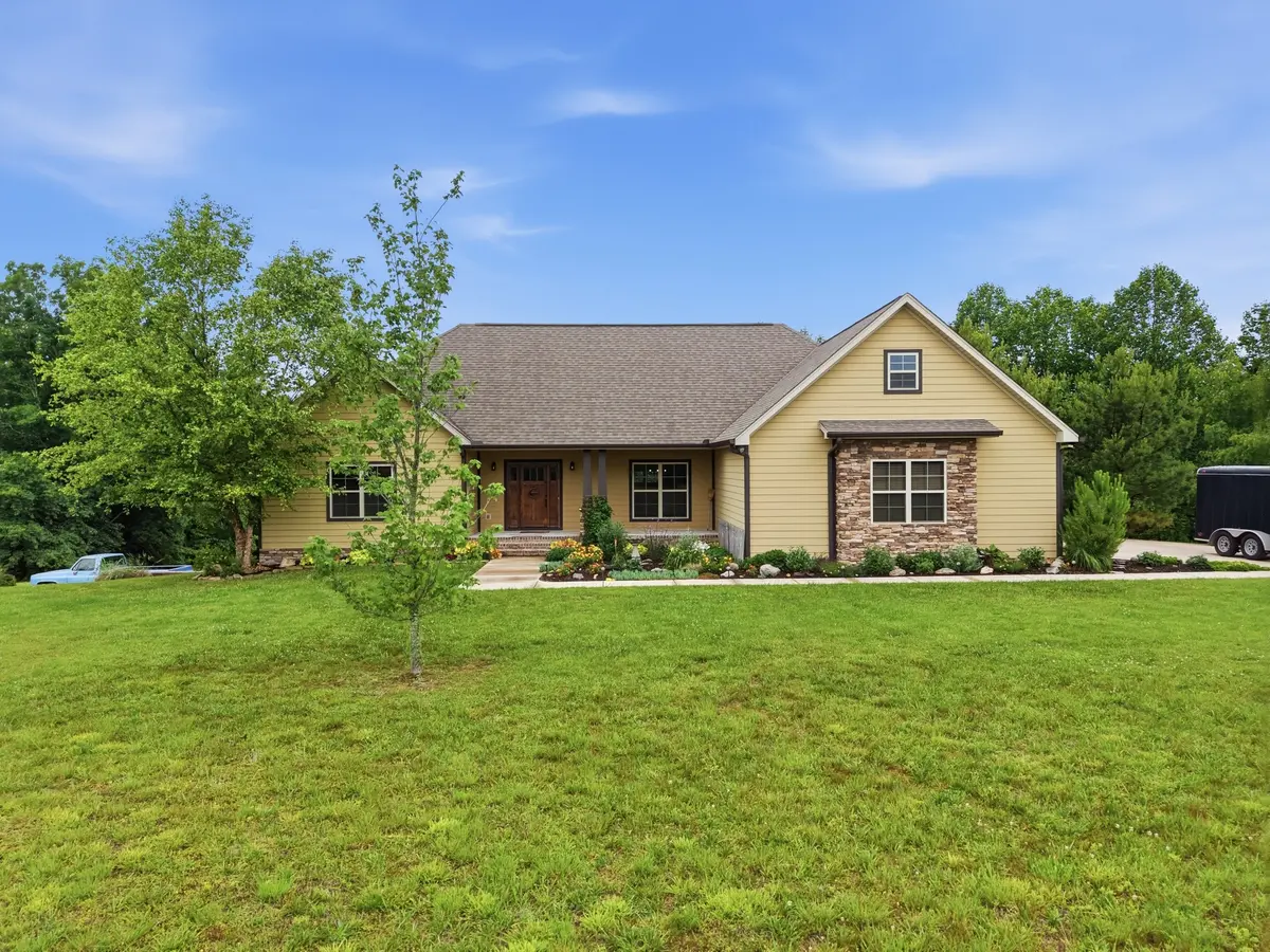5277 Herrens Chapel Rd, Silver Point, TN 38582