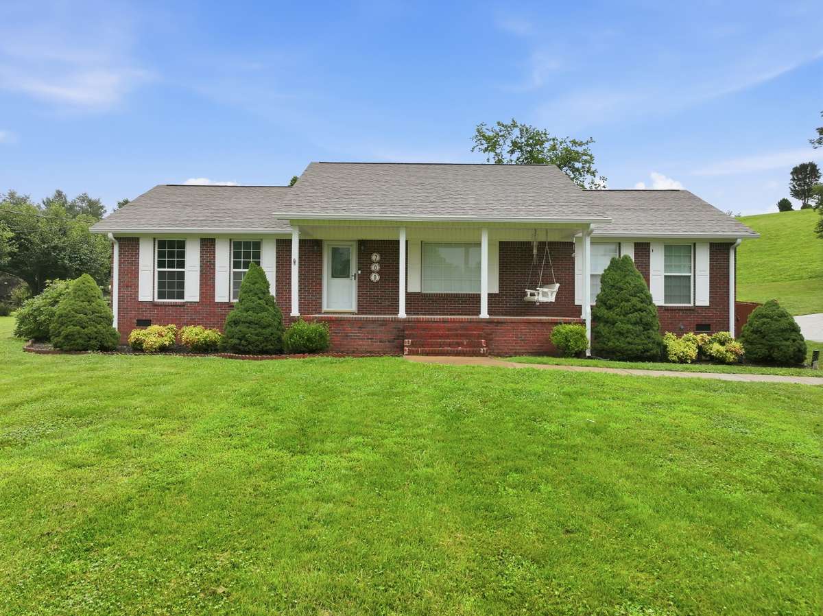 700 Sleepy Hollow Rd, Pulaski, TN 38478