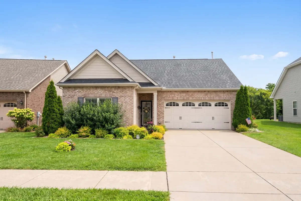 1127 Westgate Dr, Gallatin, TN 37066