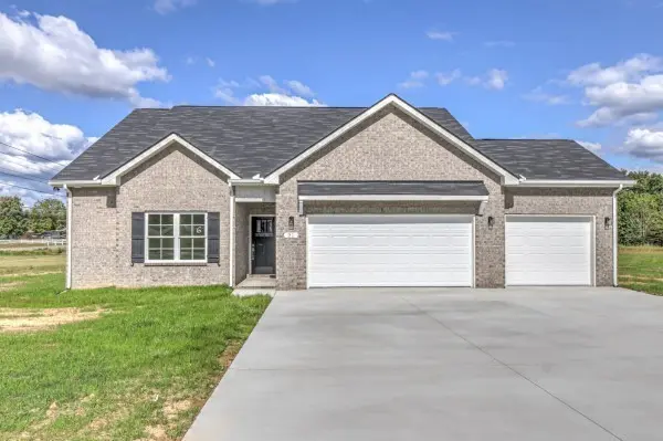 21 Bartow St, Decherd, TN 37324