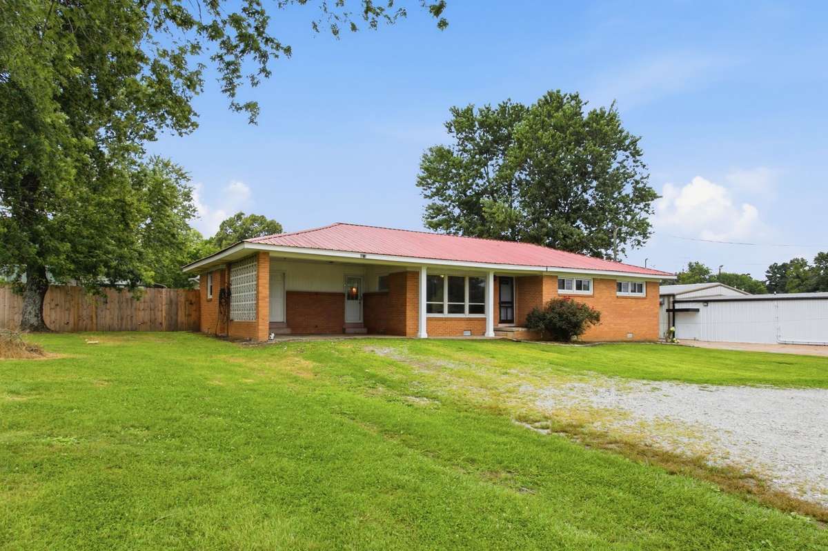 2371 Highway 43 #S, Leoma, TN 38468
