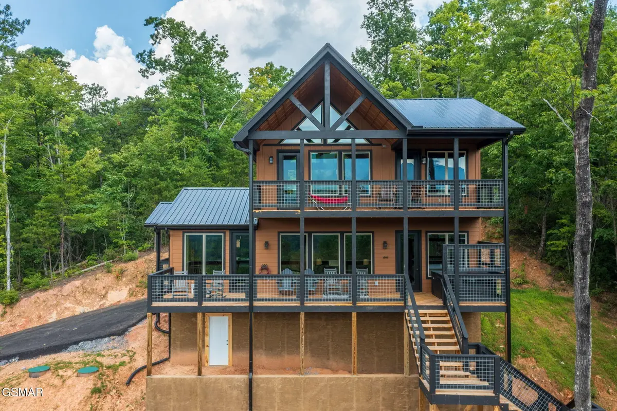 775 Cartertown rd, Gatlinburg, TN 37738