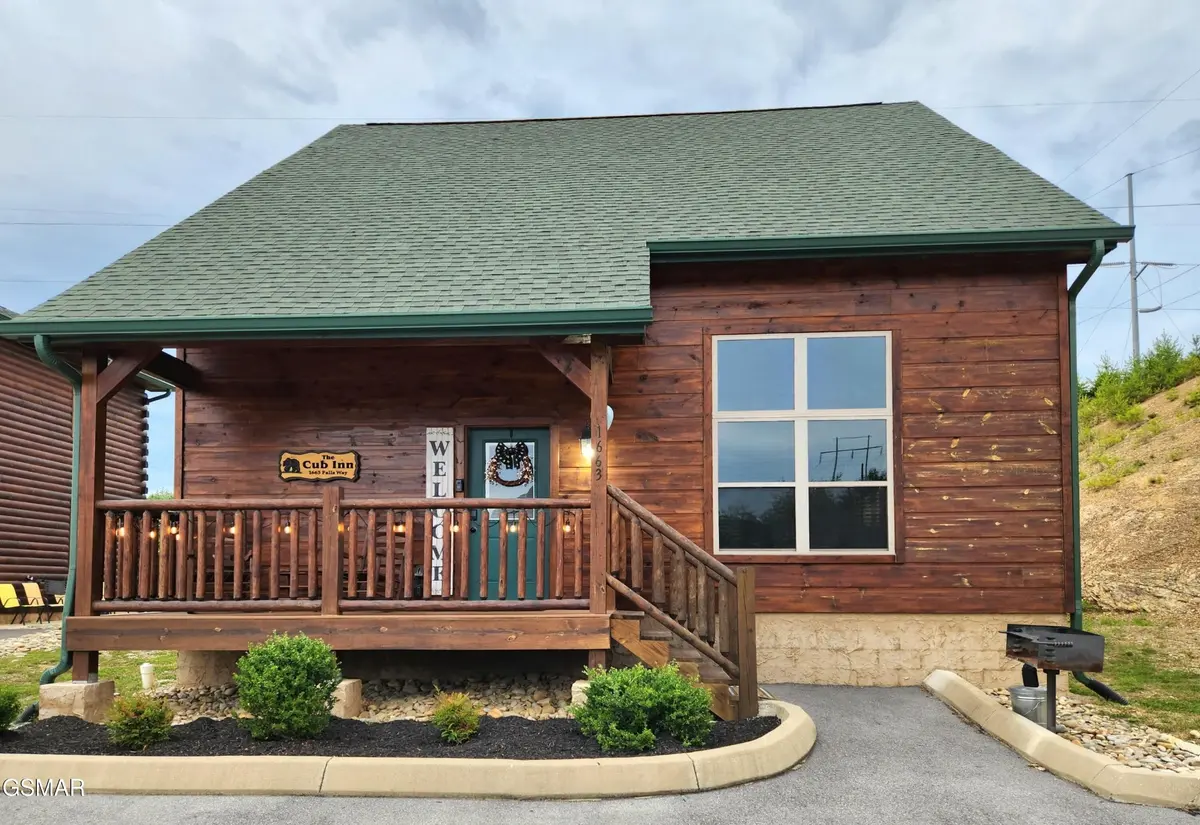 1663 Falls Way, Pigeon Forge, TN 37863
