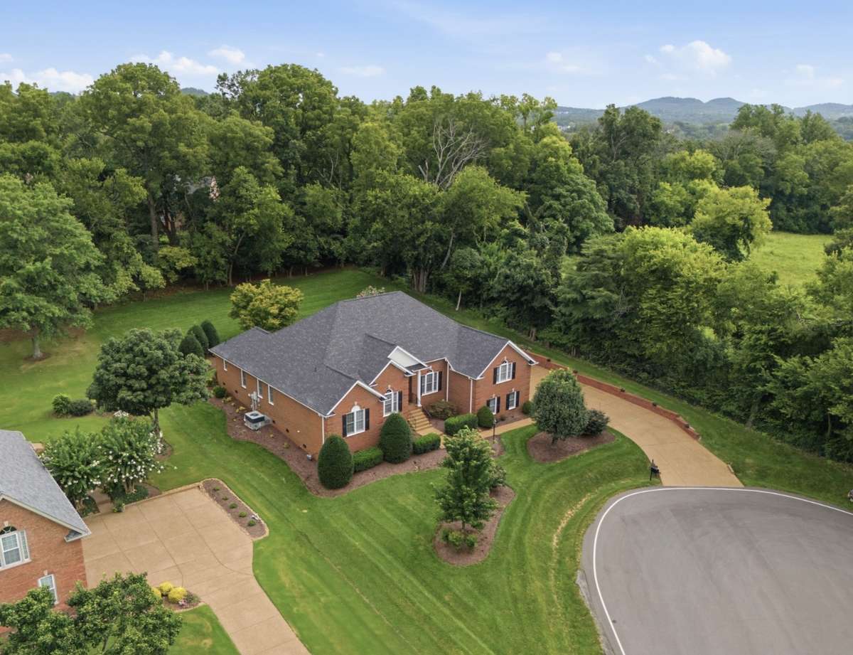 616 Burton Dr, Franklin, TN 37067