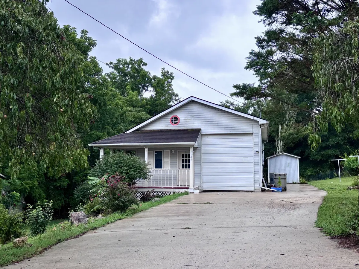 107 Fort St, Estill Springs, TN 37330