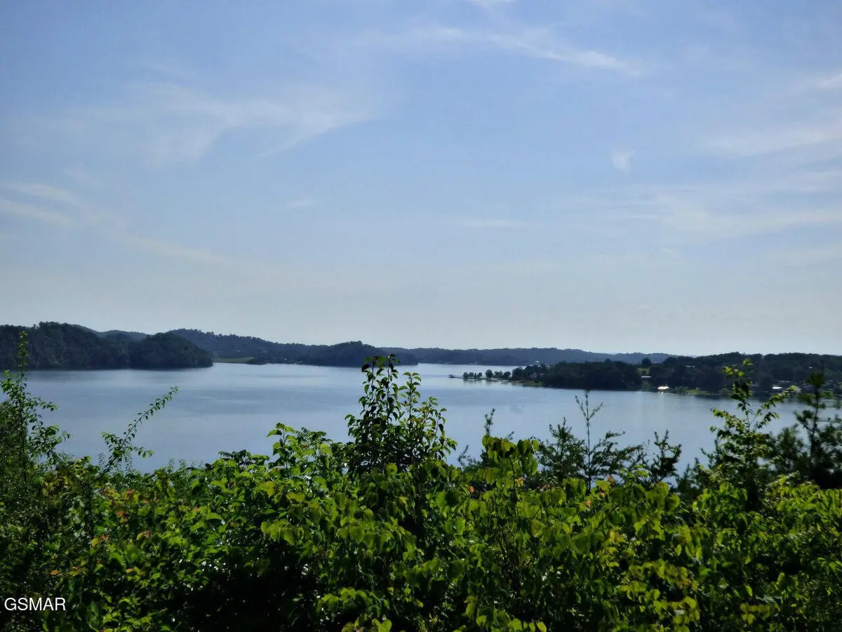 32 Tranquility Trail, Dandridge, TN 37725