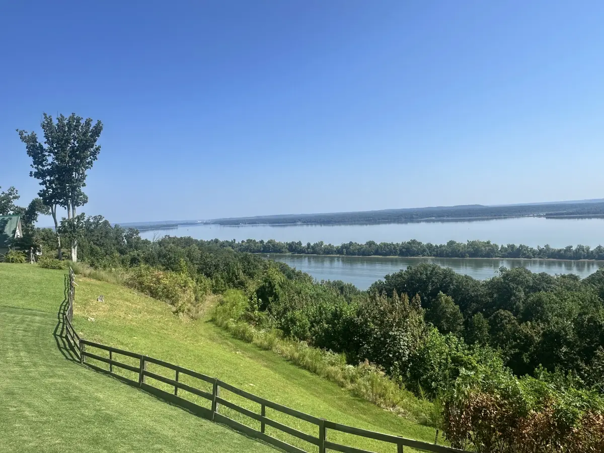 250 Rockport Lndg, Holladay, TN 38341