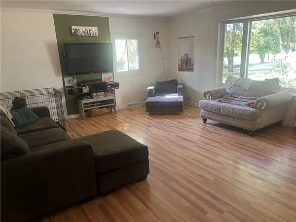 20269 McLouth RD, Tonganoxie, KS 66086