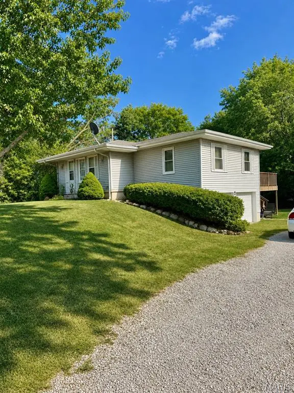 1468 Us Route 40, Smithboro, IL 62284
