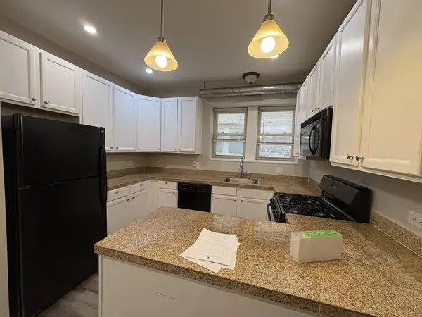 1649 W Pratt BLVD #1A, Chicago, IL 60626