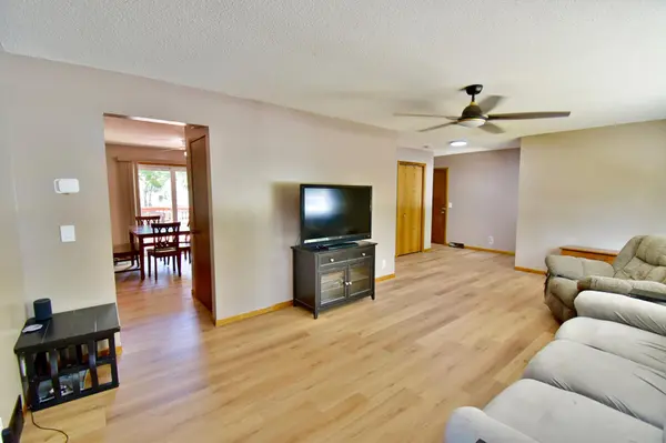 621 Powell ST N, Big Lake, MN 55309