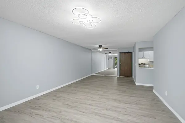 1871 Silver Bell RD #107, Eagan, MN 55122