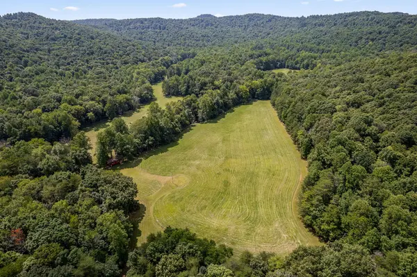 2641 Stamps Shady Grove Rd, Monterey, TN 38574