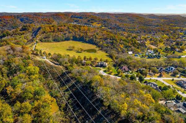 402 Lake Valley Dr, Franklin, TN 37069