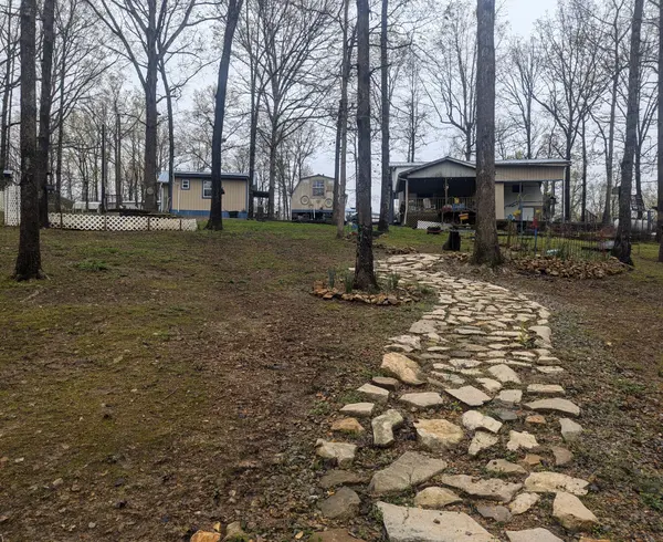 4303 Cantrell Dr, Nunnelly, TN 37137